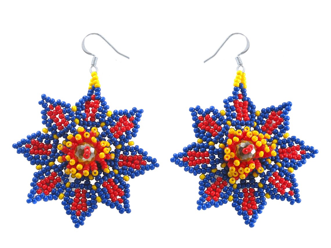 Handmade Huichol Floral Seed Bead Dangle Earrings – Vibrant Mexican Artistry - Image 5